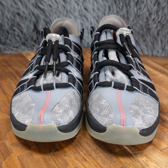 Skye Spring Loaded The Mobrly Orca Black Womens Size 7.5 Sneaker - Picture 2 of 7